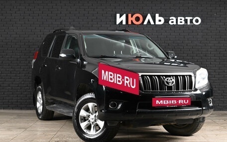 Toyota Land Cruiser Prado 150 рестайлинг 2, 2012 год, 3 055 000 рублей, 3 фотография