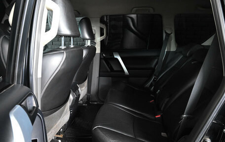 Toyota Land Cruiser Prado 150 рестайлинг 2, 2012 год, 3 055 000 рублей, 12 фотография