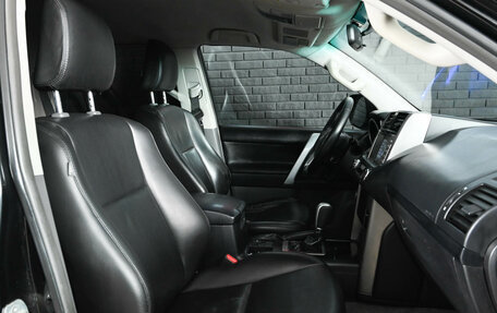 Toyota Land Cruiser Prado 150 рестайлинг 2, 2012 год, 3 055 000 рублей, 13 фотография