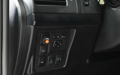 Toyota Land Cruiser Prado 150 рестайлинг 2, 2012 год, 3 055 000 рублей, 15 фотография