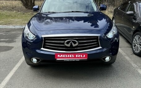 Infiniti QX70, 2014 год, 2 900 000 рублей, 3 фотография