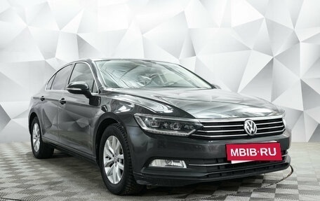Volkswagen Passat B8 рестайлинг, 2019 год, 2 230 000 рублей, 7 фотография