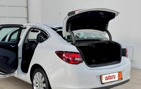 Opel Astra J, 2014 год, 1 100 000 рублей, 7 фотография