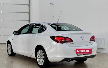 Opel Astra J, 2014 год, 1 100 000 рублей, 5 фотография
