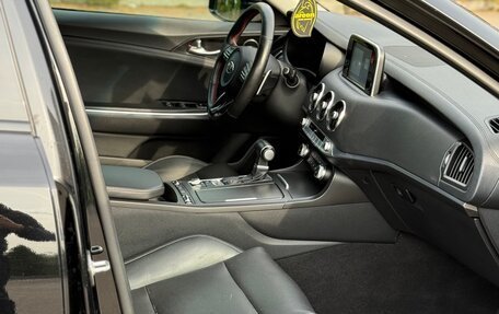 KIA Stinger I, 2018 год, 2 000 000 рублей, 13 фотография