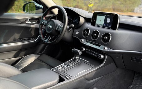 KIA Stinger I, 2018 год, 2 000 000 рублей, 14 фотография