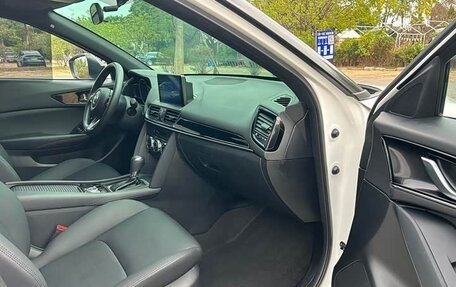 Mazda CX-4, 2023 год, 2 450 000 рублей, 15 фотография