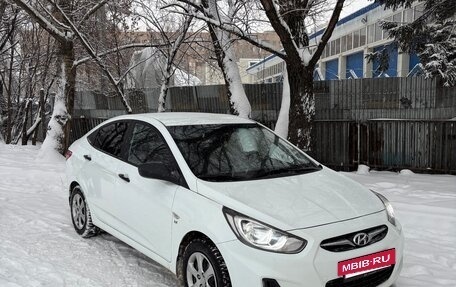Hyundai Solaris II рестайлинг, 2013 год, 800 000 рублей, 7 фотография