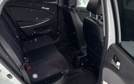 Hyundai Solaris II рестайлинг, 2013 год, 800 000 рублей, 15 фотография