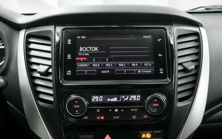 Mitsubishi Pajero Sport III рестайлинг, 2018 год, 2 882 000 рублей, 18 фотография