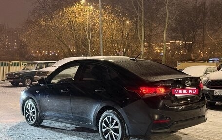 Hyundai Solaris II рестайлинг, 2017 год, 1 250 000 рублей, 3 фотография