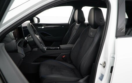 Volkswagen Tiguan, 2025 год, 5 096 888 рублей, 10 фотография