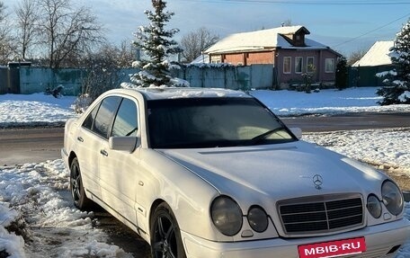 Mercedes-Benz E-Класс, 1998 год, 330 000 рублей, 1 фотография