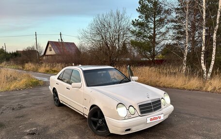 Mercedes-Benz E-Класс, 1998 год, 330 000 рублей, 3 фотография
