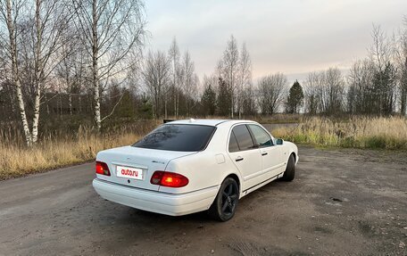 Mercedes-Benz E-Класс, 1998 год, 330 000 рублей, 4 фотография
