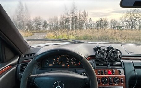 Mercedes-Benz E-Класс, 1998 год, 330 000 рублей, 5 фотография