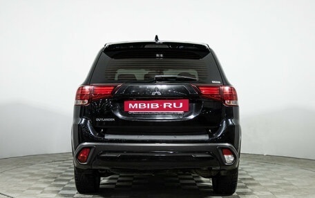 Mitsubishi Outlander III рестайлинг 3, 2020 год, 1 899 777 рублей, 6 фотография