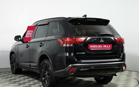 Mitsubishi Outlander III рестайлинг 3, 2020 год, 1 899 777 рублей, 7 фотография