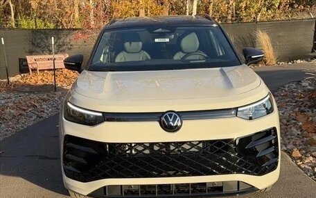 Volkswagen Tiguan, 2025 год, 4 845 000 рублей, 8 фотография