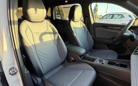 Volkswagen Tiguan, 2025 год, 4 845 000 рублей, 12 фотография