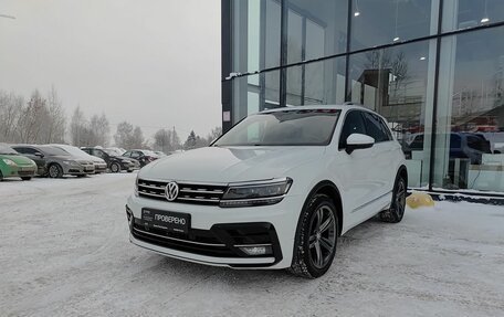 Volkswagen Tiguan II, 2018 год, 2 299 000 рублей, 1 фотография