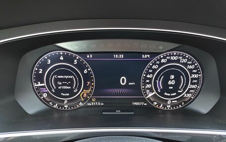 Volkswagen Tiguan II, 2018 год, 2 299 000 рублей, 16 фотография