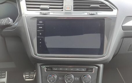 Volkswagen Tiguan II, 2018 год, 2 299 000 рублей, 18 фотография