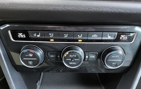 Volkswagen Tiguan II, 2018 год, 2 299 000 рублей, 25 фотография