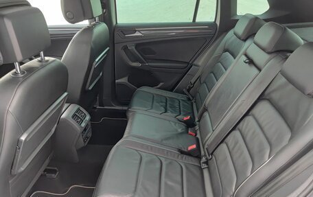 Volkswagen Tiguan II, 2018 год, 2 299 000 рублей, 15 фотография