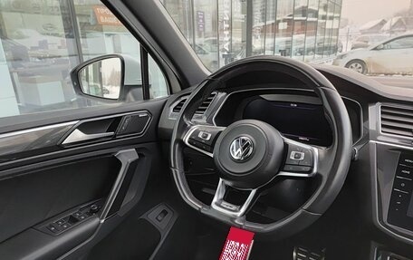 Volkswagen Tiguan II, 2018 год, 2 299 000 рублей, 23 фотография