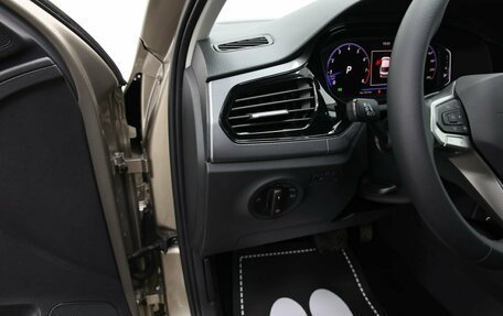 Volkswagen Polo VI (EU Market), 2022 год, 1 780 000 рублей, 9 фотография