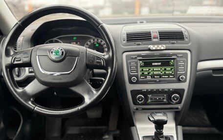 Skoda Octavia, 2011 год, 640 000 рублей, 10 фотография