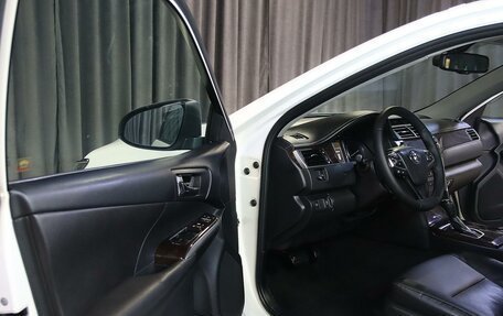 Toyota Camry, 2017 год, 2 149 000 рублей, 7 фотография