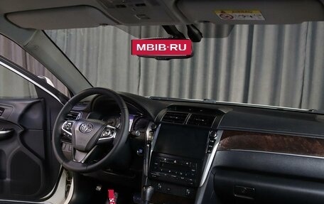 Toyota Camry, 2017 год, 2 149 000 рублей, 5 фотография