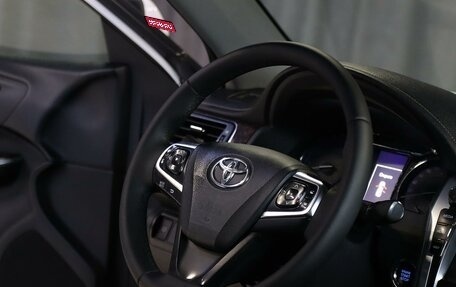 Toyota Camry, 2017 год, 2 149 000 рублей, 8 фотография