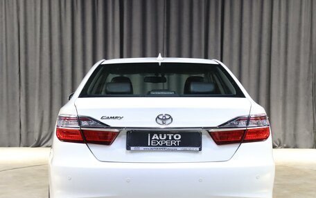 Toyota Camry, 2017 год, 2 149 000 рублей, 15 фотография