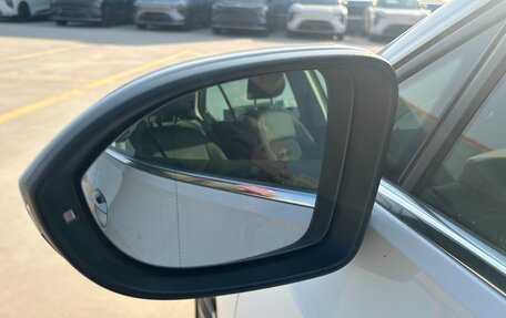 Volkswagen Golf VIII, 2022 год, 1 815 000 рублей, 13 фотография