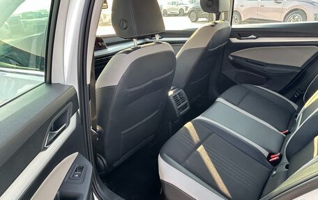 Volkswagen Golf VIII, 2022 год, 1 815 000 рублей, 20 фотография