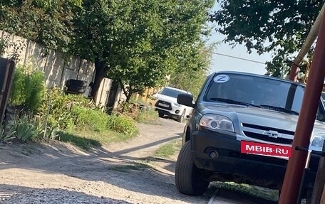 Chevrolet Niva I рестайлинг, 2013 год, 550 000 рублей, 2 фотография