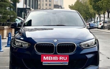 BMW 1 серия, 2022 год, 2 050 000 рублей, 2 фотография