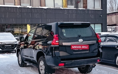 Toyota Land Cruiser Prado 150 рестайлинг 2, 2016 год, 2 980 200 рублей, 7 фотография