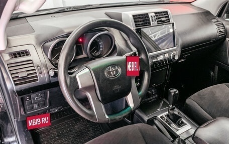 Toyota Land Cruiser Prado 150 рестайлинг 2, 2016 год, 2 980 200 рублей, 11 фотография