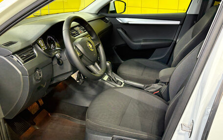 Skoda Octavia, 2018 год, 1 799 000 рублей, 8 фотография