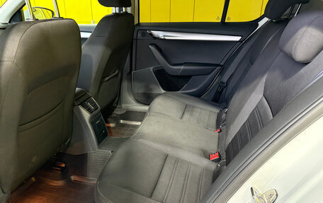 Skoda Octavia, 2018 год, 1 799 000 рублей, 15 фотография