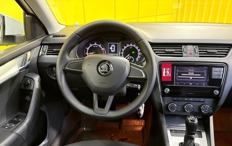 Skoda Octavia, 2018 год, 1 799 000 рублей, 11 фотография