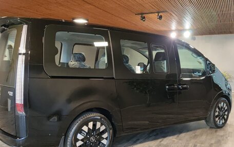 Hyundai Staria, 2024 год, 8 990 000 рублей, 4 фотография