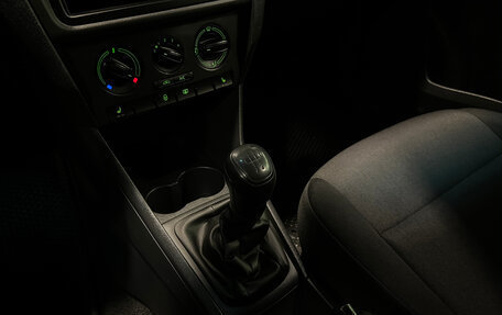 Skoda Rapid I, 2014 год, 880 000 рублей, 13 фотография