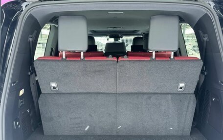 Toyota Land Cruiser, 2025 год, 17 900 000 рублей, 26 фотография