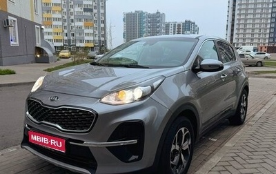 KIA Sportage IV рестайлинг, 2020 год, 2 400 000 рублей, 1 фотография