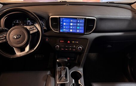 KIA Sportage IV рестайлинг, 2020 год, 2 400 000 рублей, 3 фотография